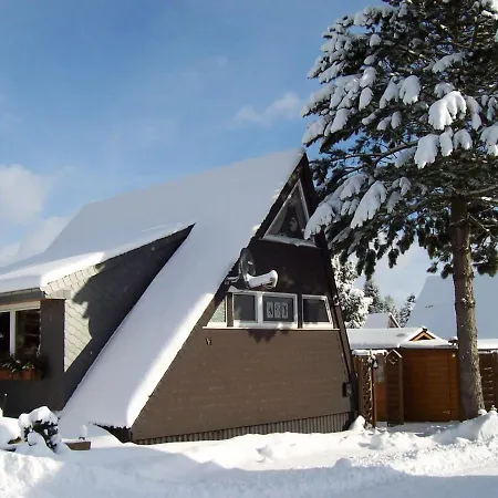 Zum Wohlfuehlen In Der Eifel, Poolnutzung, Tennis, Minigolf, Seenaehe Apartman