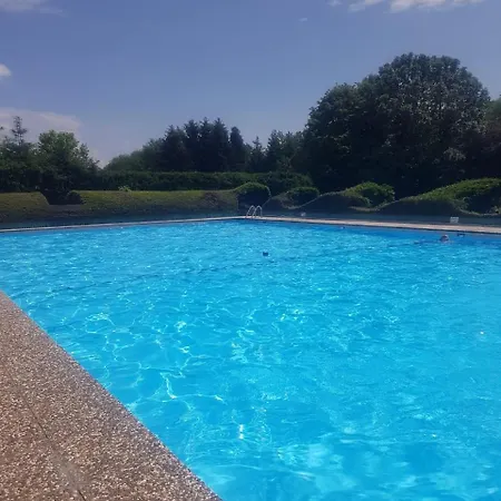 Appartement Zum Wohlfuehlen In Der Eifel, Poolnutzung, Tennis, Minigolf, Seenaehe