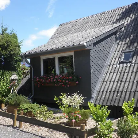 Zum Wohlfuehlen In Der Eifel, Poolnutzung, Tennis, Minigolf, Seenaehe * Blankenheim (North Rhine-Westphalia)
