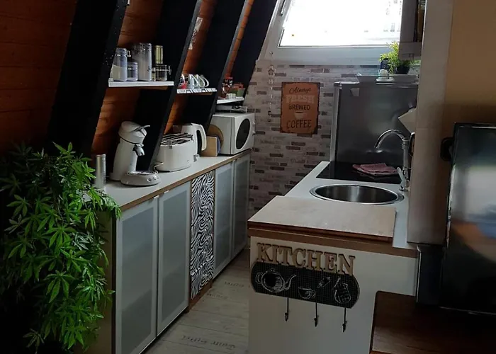 Zum Wohlfuehlen In Der Eifel, Poolnutzung, Tennis, Minigolf, Seenaehe Appartamento *